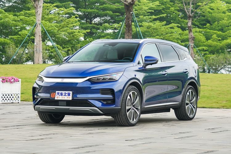 BYD Tang rafmagnsjeppi